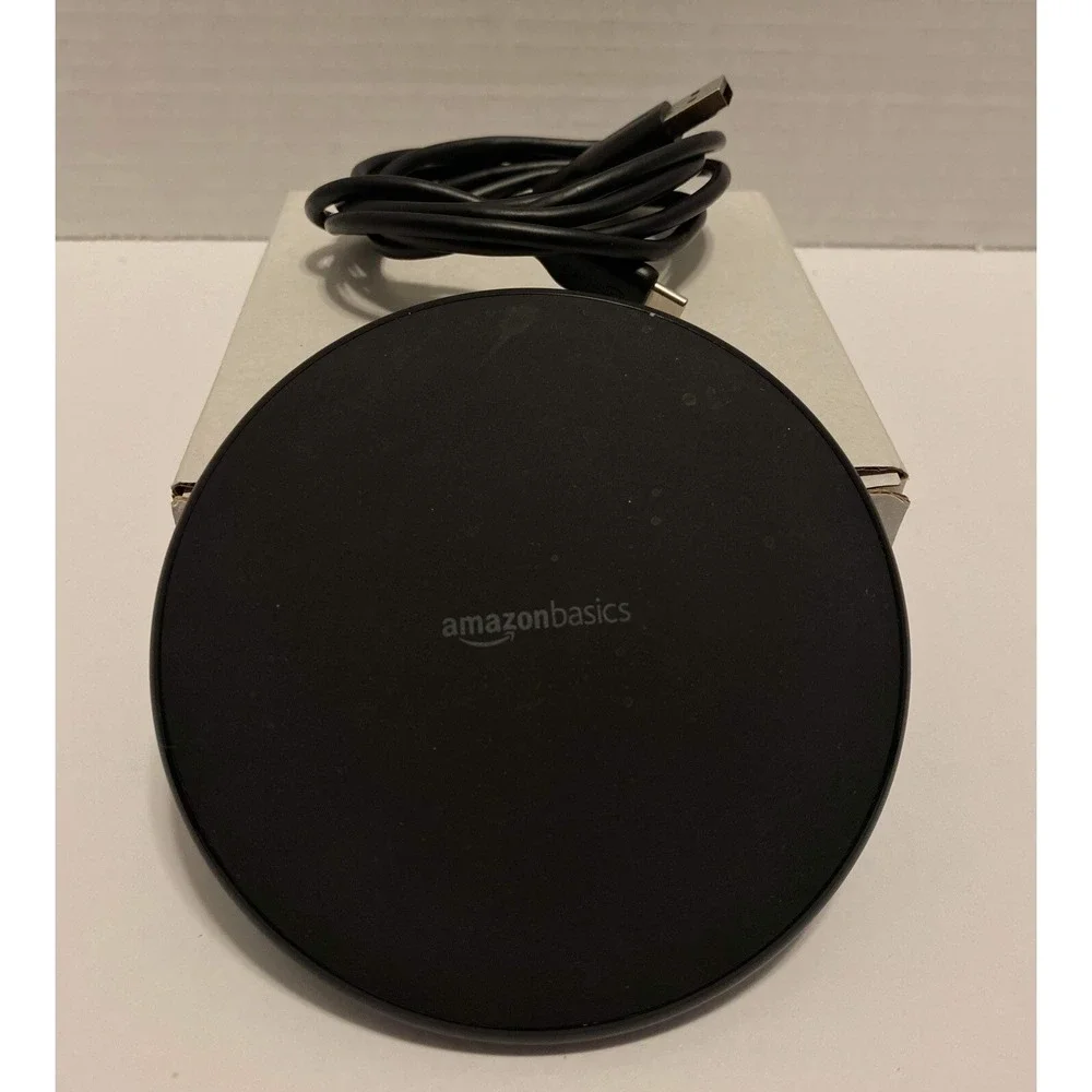 Amazon Basics 15W Qi Certified Wireless‎ Charging Pad (iPhone 14/13/12/11/X,...